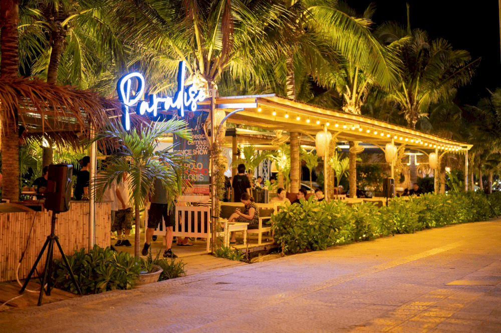 Paradise Beach Da Nang is brilliantly lit at night (Source: Paradise beach Da Nang)